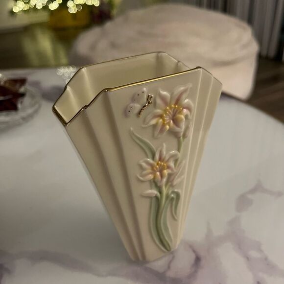 ‎Lenox Tiger Lily Vase 2005 - Picture 13 of 16